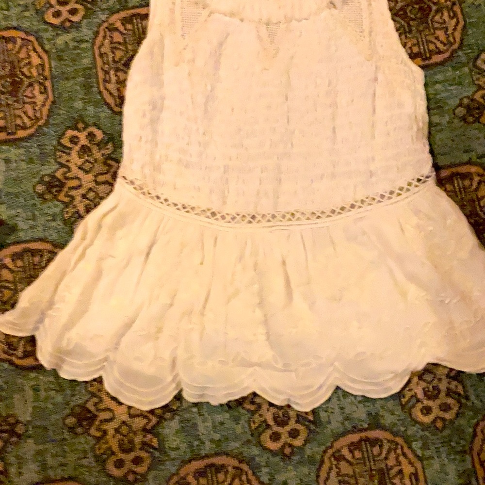 Sleeveless white tunic - Picture 2 of 7